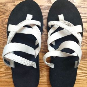 Teva Voya Zillesa Sandals, EUC Size 9